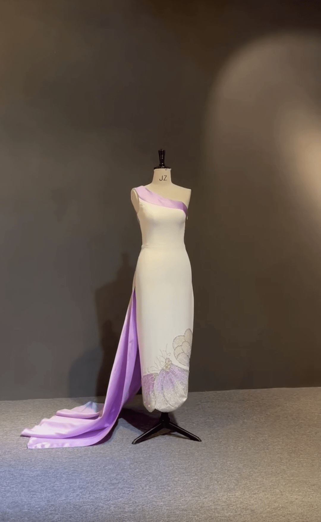 Elegant Silk Floral Embroidery Mother of Bride/Groom Dress 